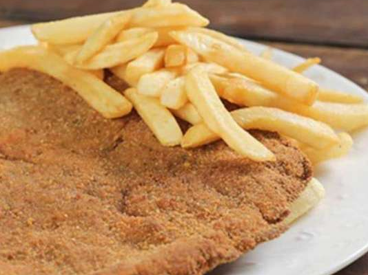 MILANESA CON PAPAS FRITAS