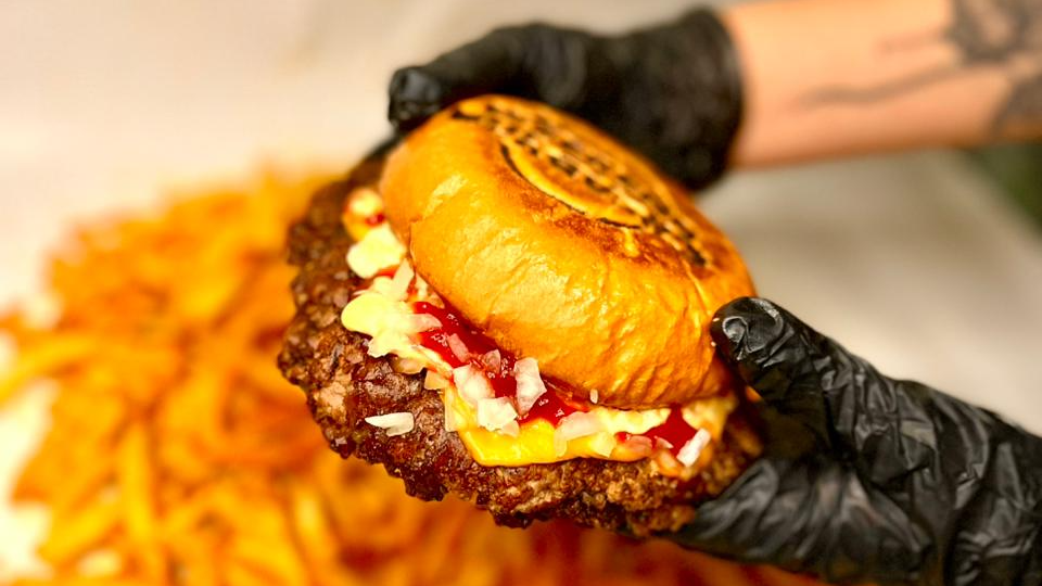 PROMO DIA MUNDIAL DE LA  BURGER