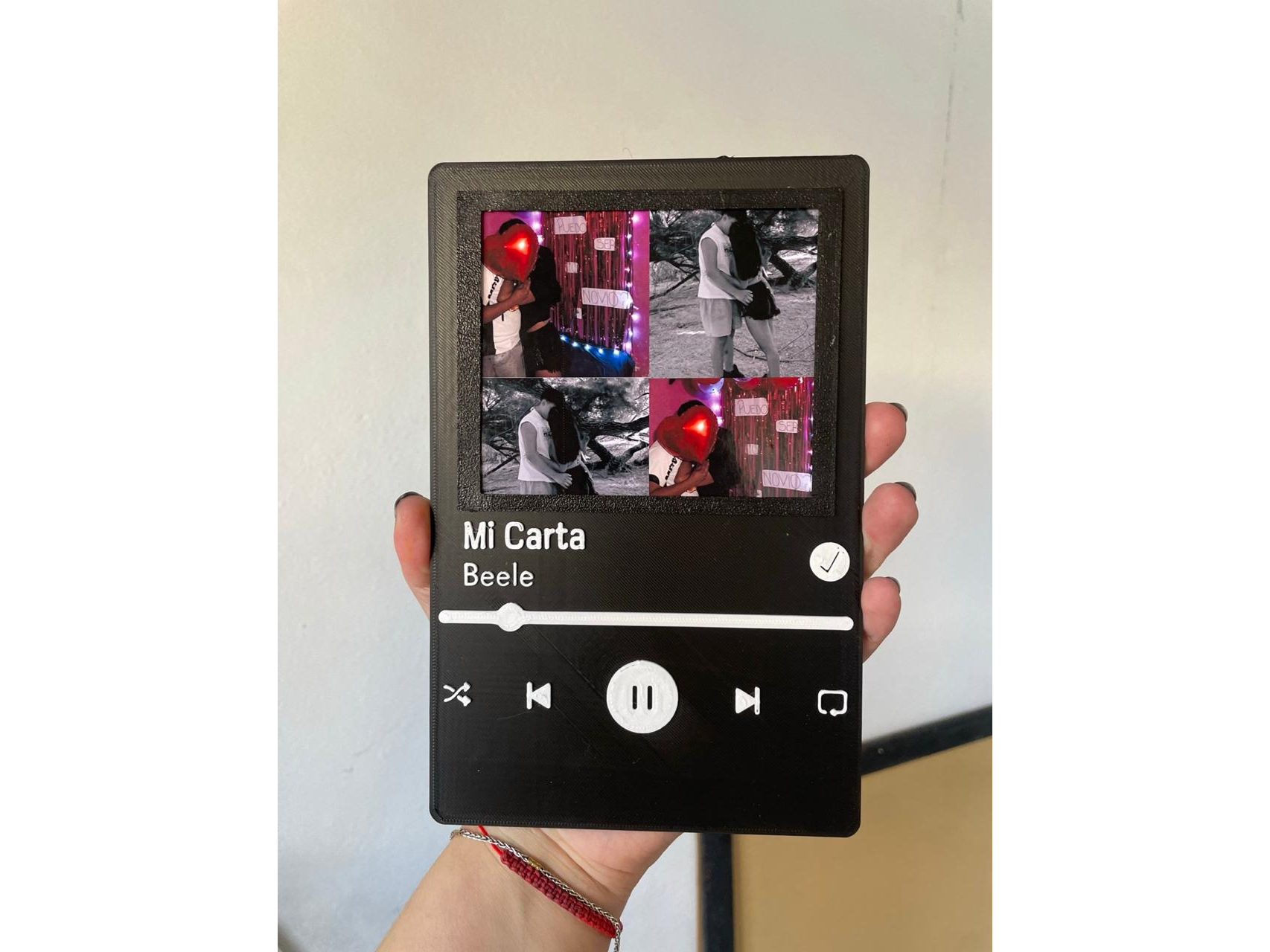 Cartel spotify con foto y cancion
