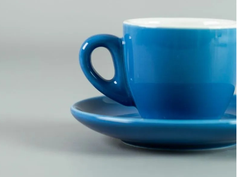 TAZA DE COLORES AZUL CON PLATO