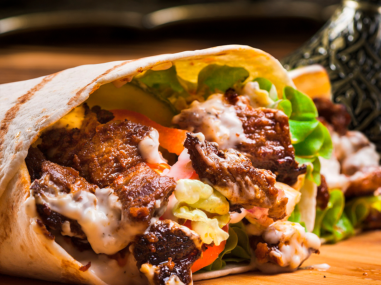 Sándwich shawarma Ararat + papas