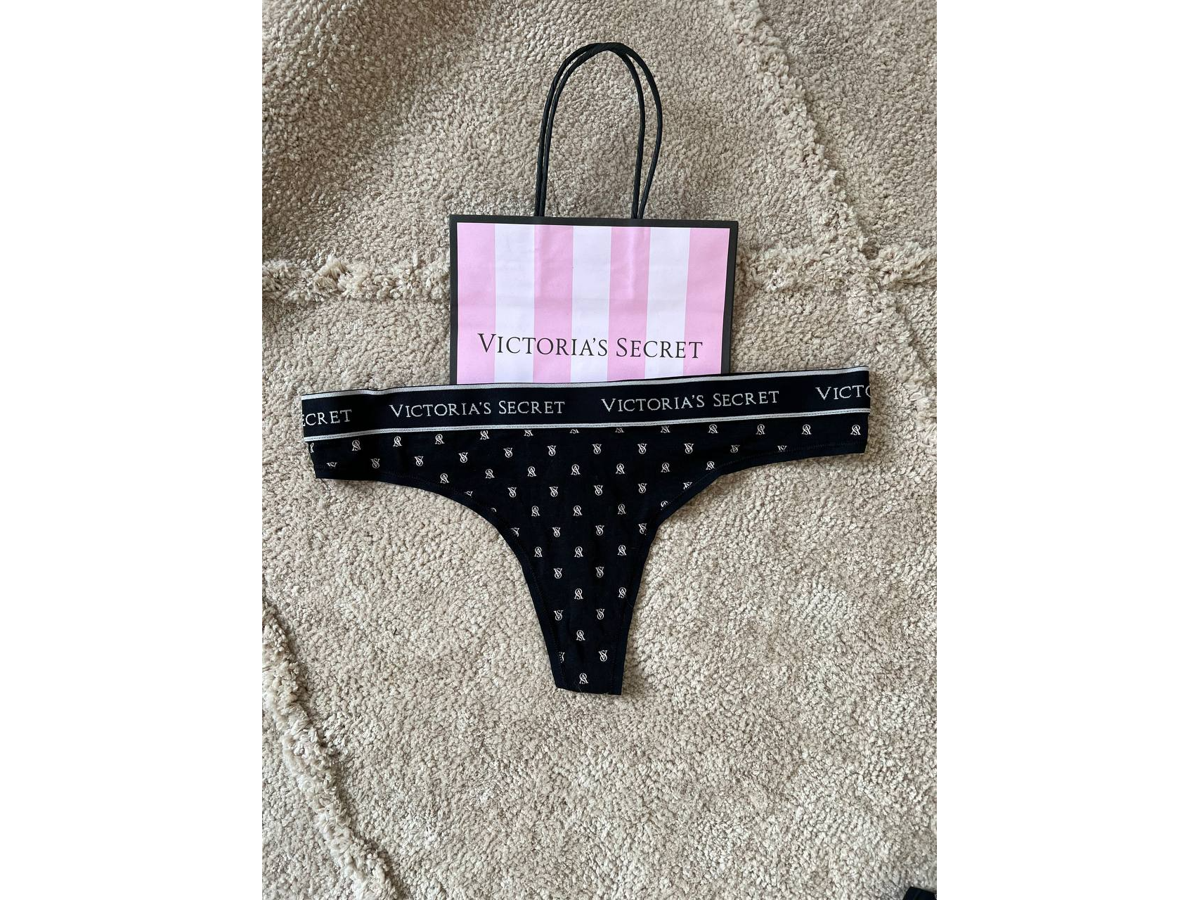 VICTORIAS SECRET Panty Cotton Thong Black Monogram White