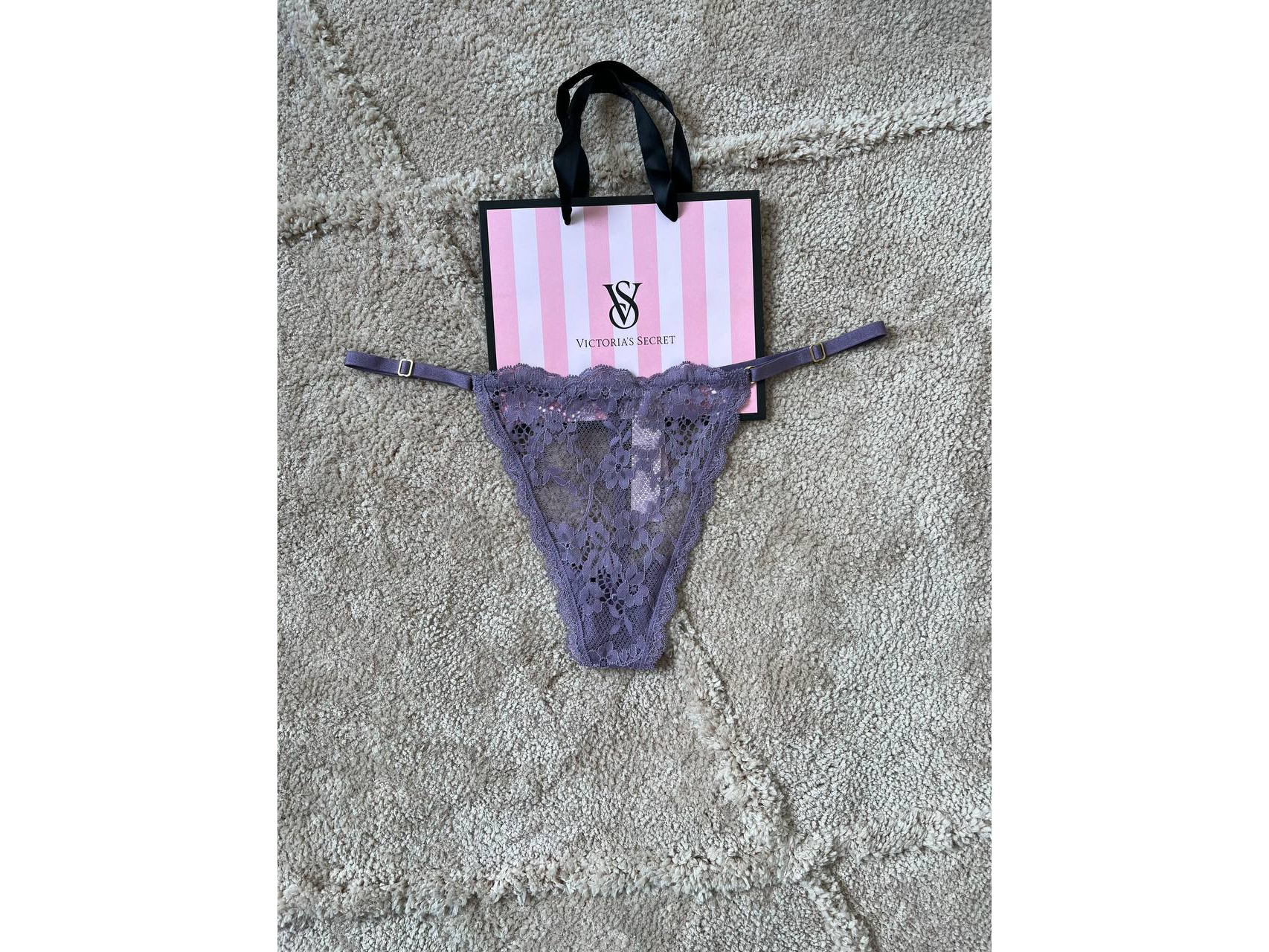 Victoria's Secret String-Less LacePurple Ajustable