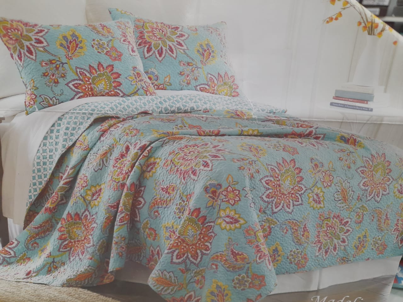 KIT COVER + FUNDAS DE ALMOHADON + ALMOHADONES RELLENOS QUEEN CAMARO 7 PZ ESTAMPADO