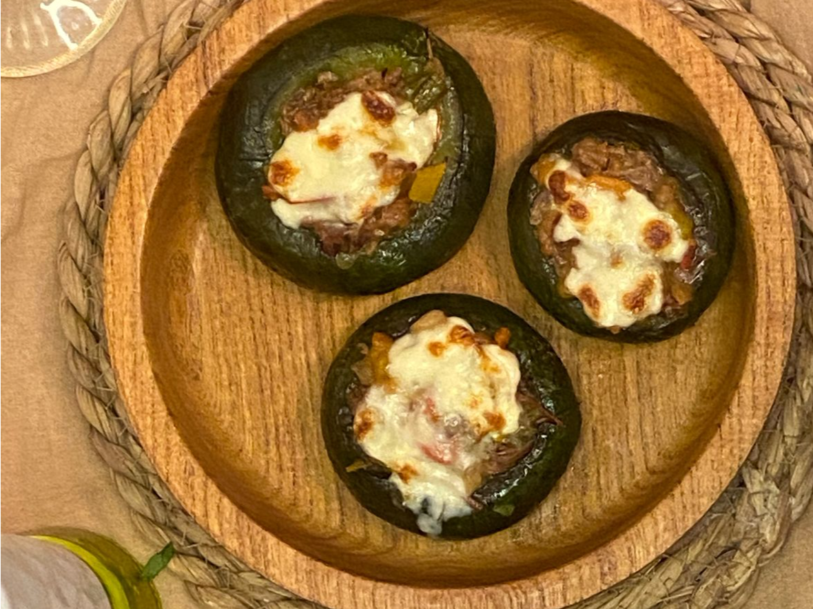 Zapallitos rellenos con carne desmechada