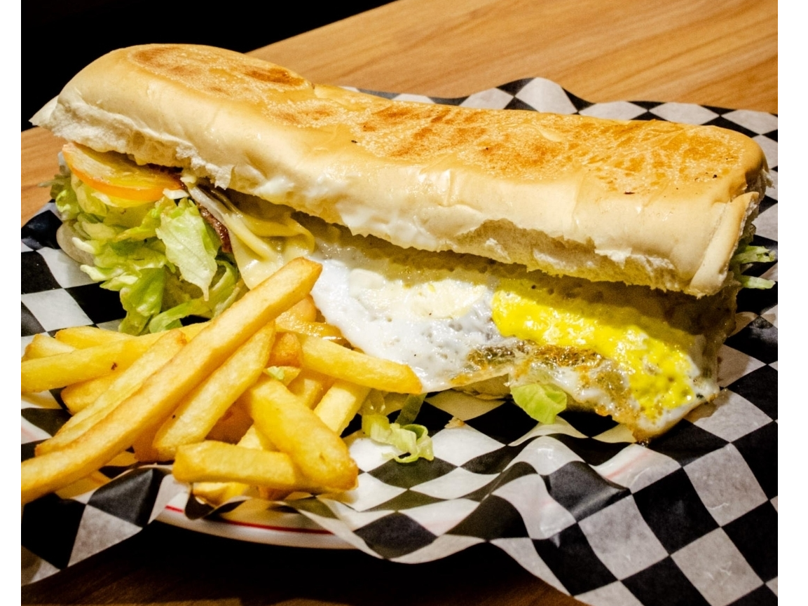 2  Lomos Full + papas.