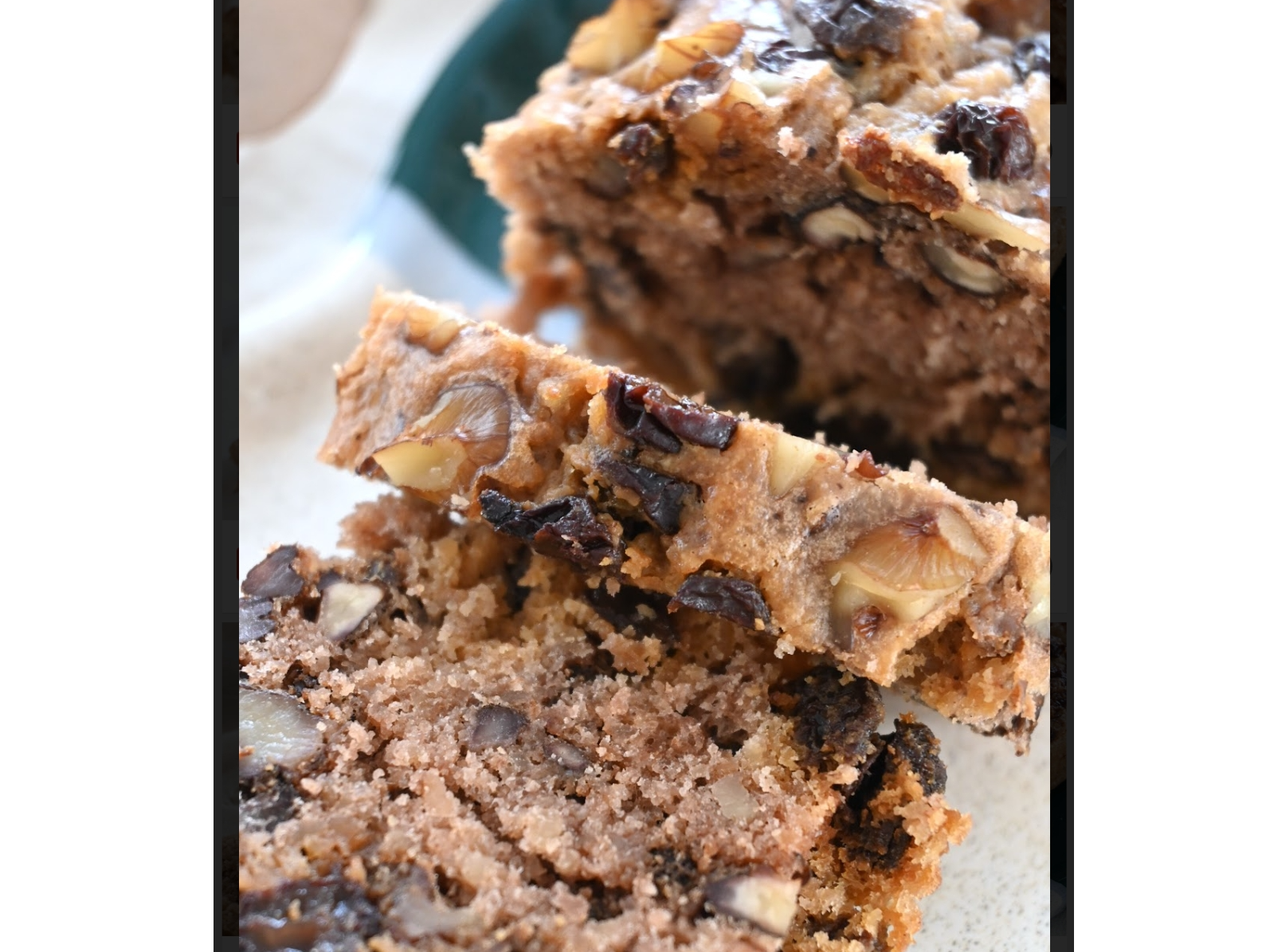 Budín sin azúcar sabor vainilla con nueces y pasas de uvas