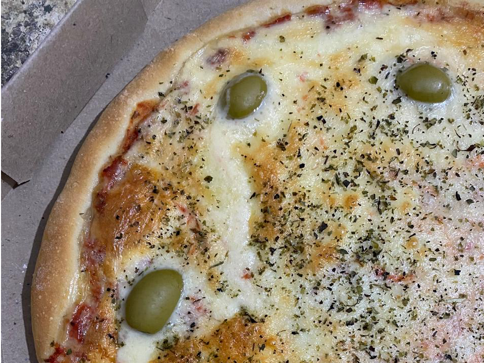 Pizza muzzarella de Loschunys_