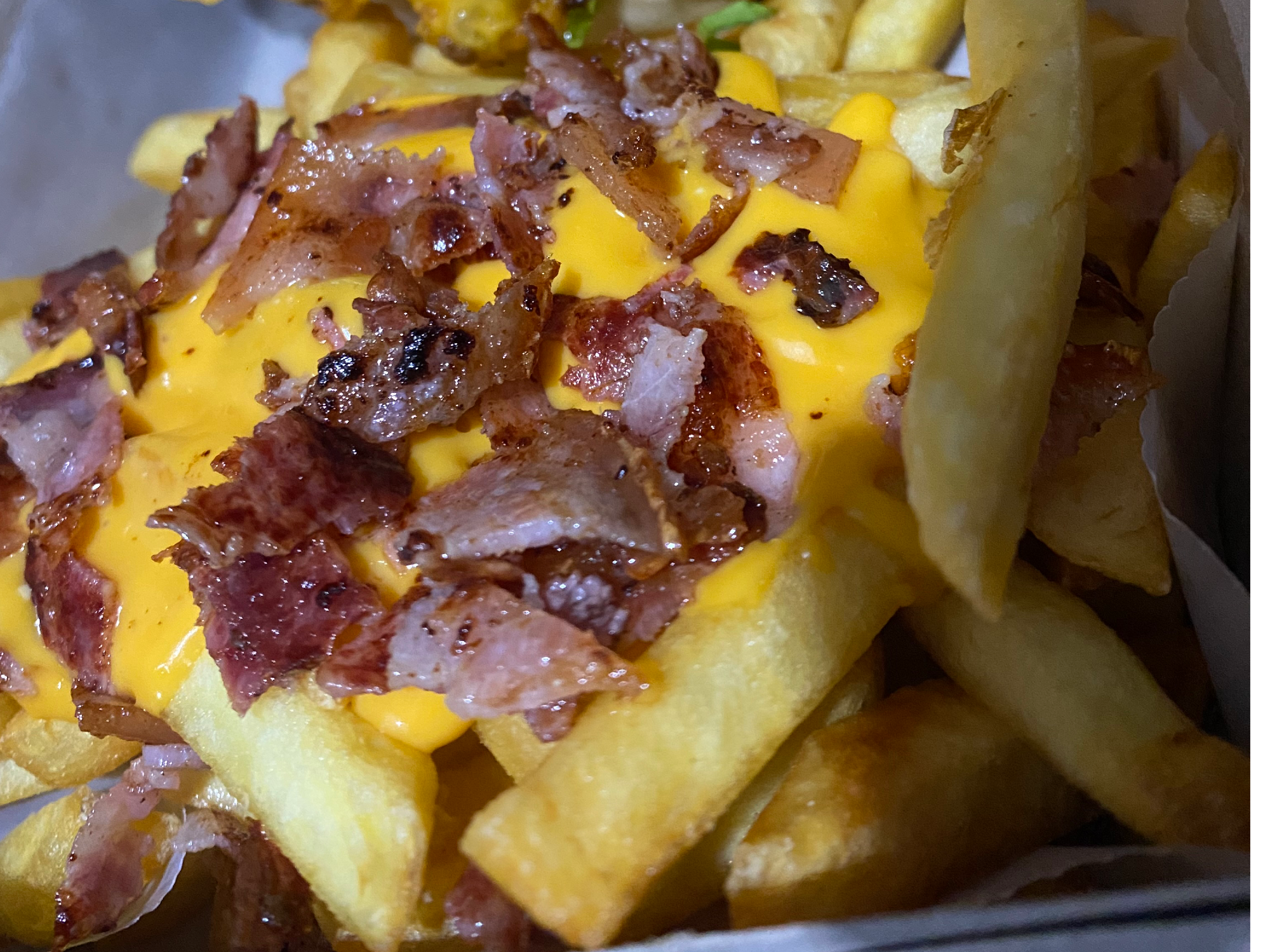 Papas con cheddar y beacon (papas McCain)