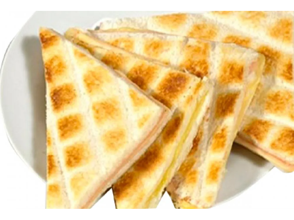 Sandwich de Miga tostado x 3 con Papas Cops