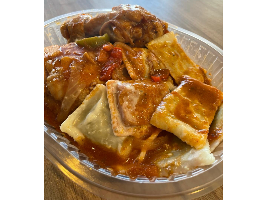 POLLO AL DISCO CON RAVIOLES CASEROS