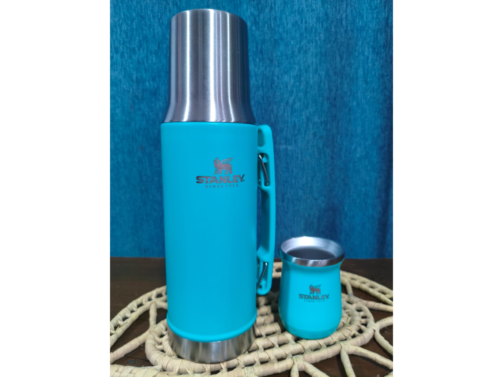 Térmo con Mate Verde Agua