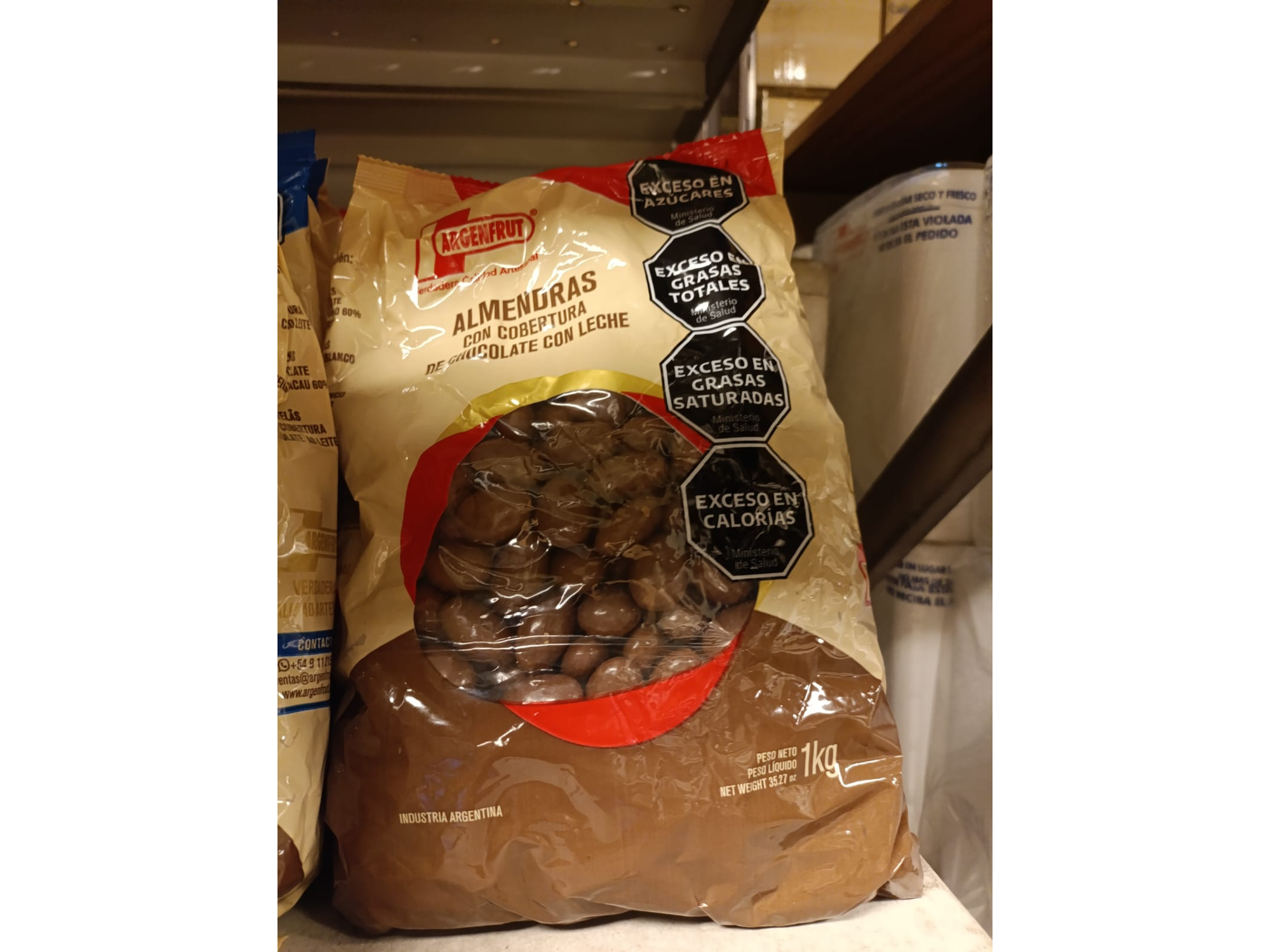 ALMEND. CHOC. LECHE X 1 K - A.FRUT