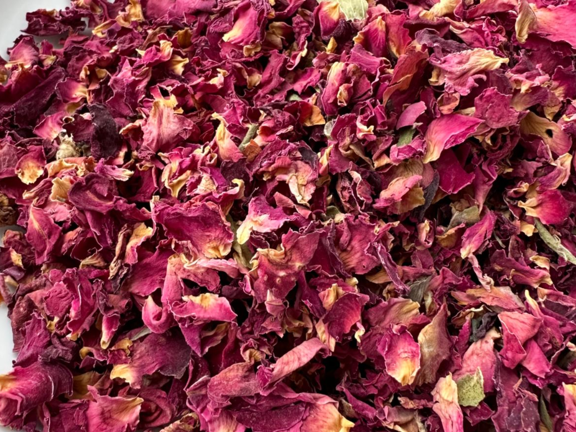 PÉTALOS DE ROSA