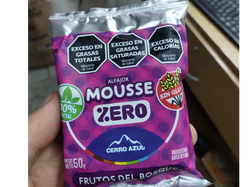 ALFAJOR VEGANO CERRO AZUL MOUSSE SIN TACC SIN AZUCAR AGREGADA SABOR FRUTOS DEL BOSQUE