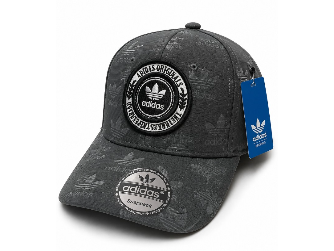Gorra curva bordada logo Adidas