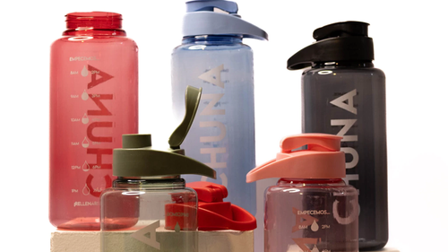 BOTELLAS PLÁSTICAS de ALUMINIO y TAZAS