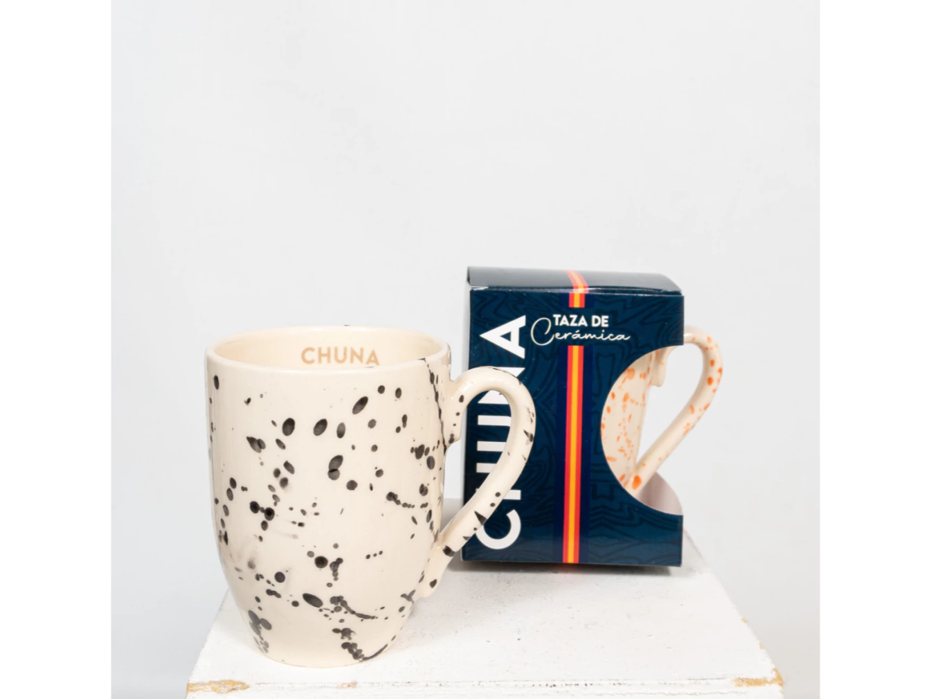 TAZA DE CERÁMICA CON ASA