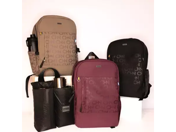 MOCHILA CON PORTANOTEBOOK y MATERO DESMONTABLE ENGOMADA REIMS