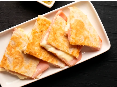 Quesadilla de Jamon (opcional con ensalada!)