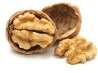 Nuez con cascara x 100 grs