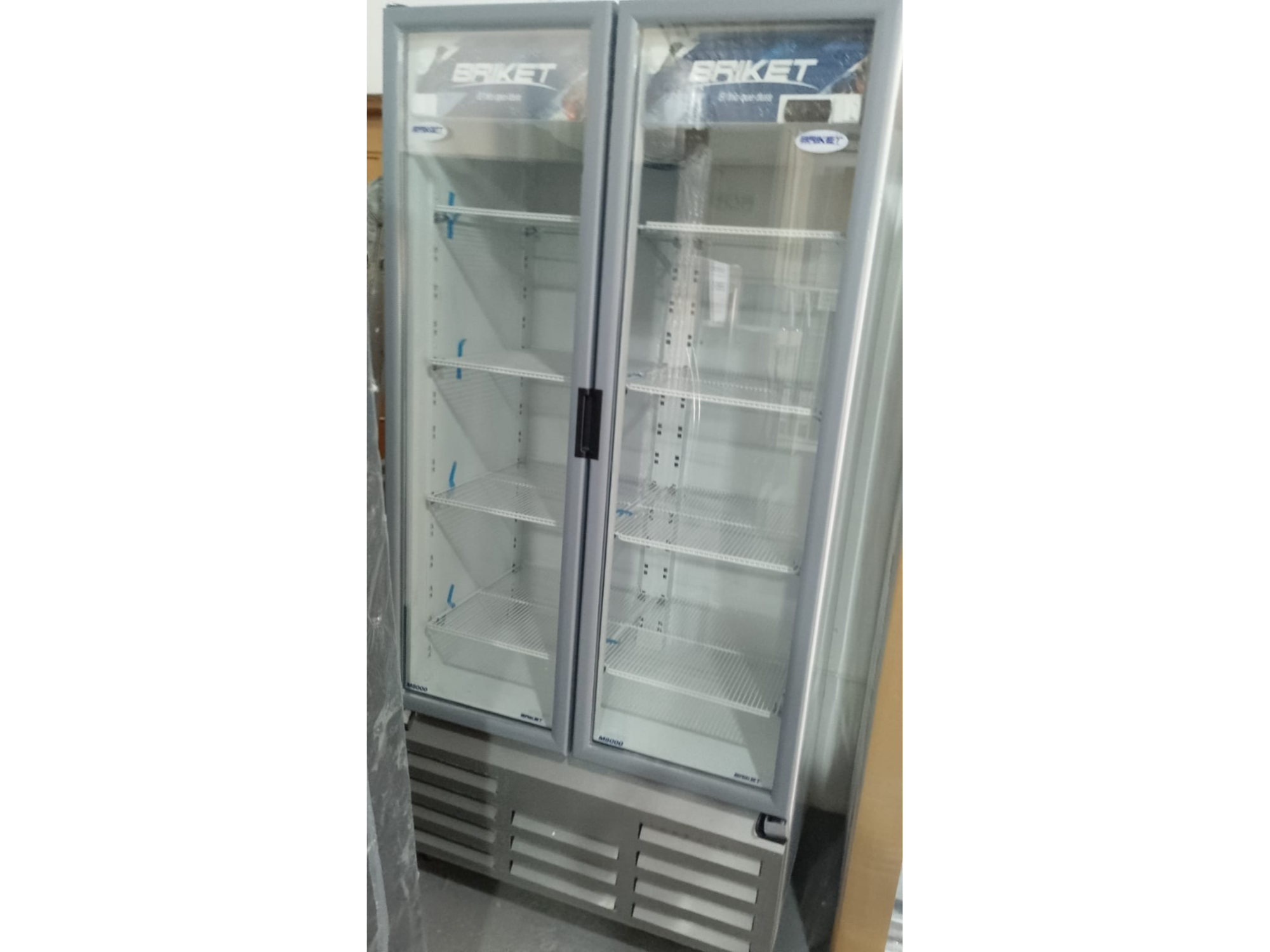 HELADERA EXHIBIDORA BRIKET