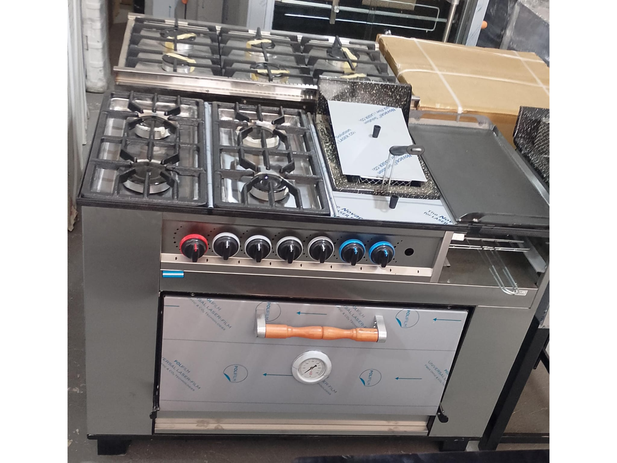 COCINA INDUSTRIAL TECNOCALOR - 4 HORNALLAS CON FREIDORA Y PLANCHETA