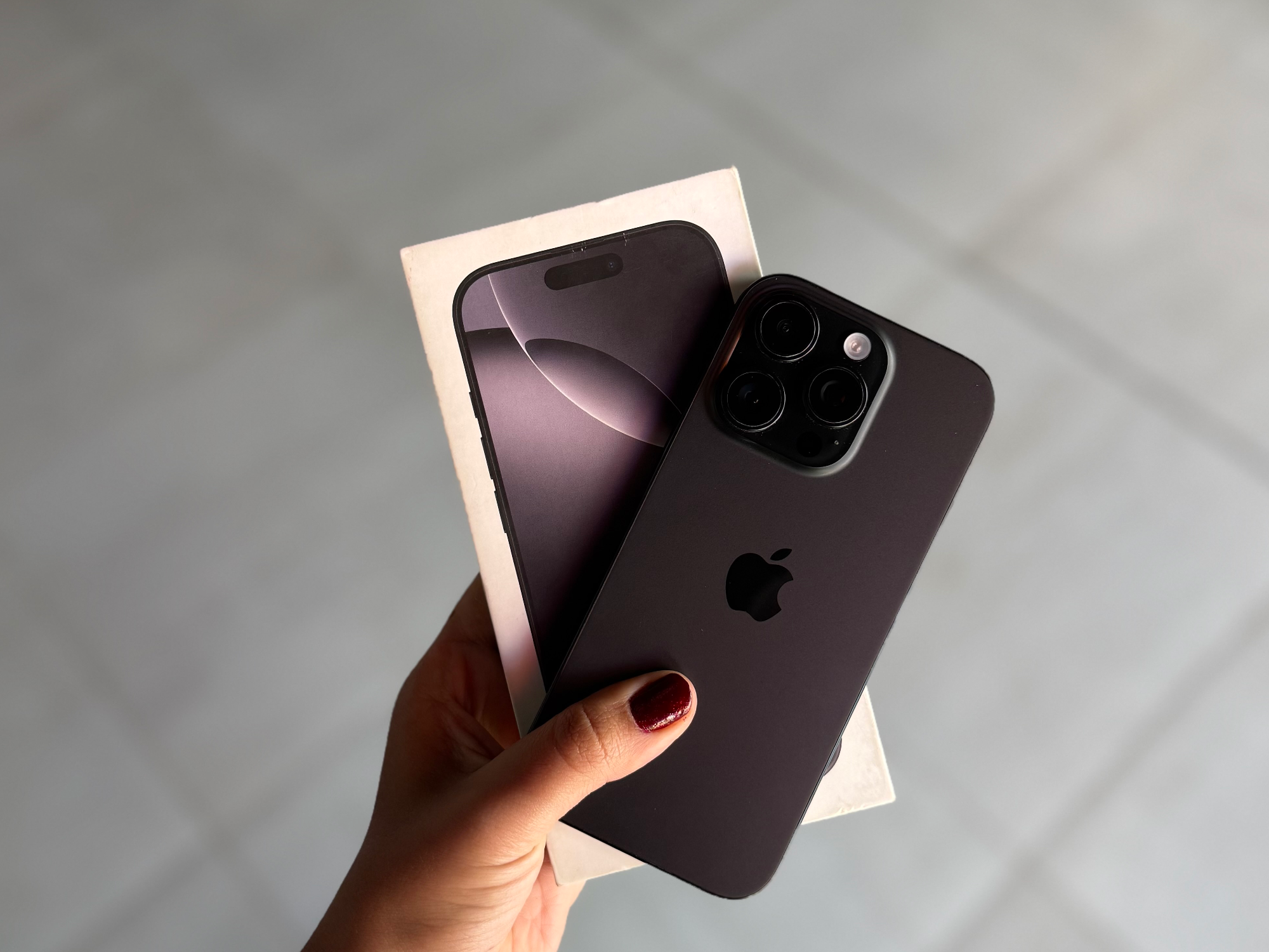 IPHONE 16 PRO (con caja)
