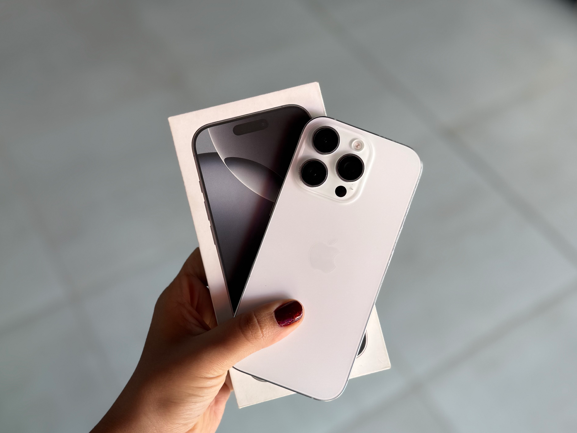 IPHONE 16 PRO (con caja)