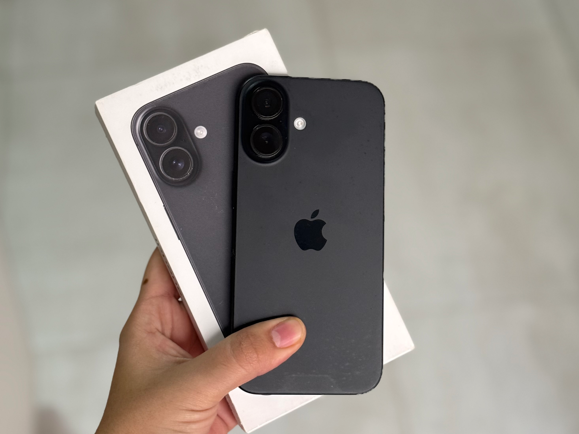 IPHONE 16 CON CAJA
