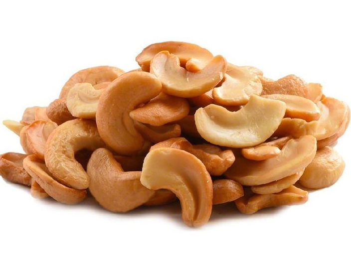 Castaña de cajú partida