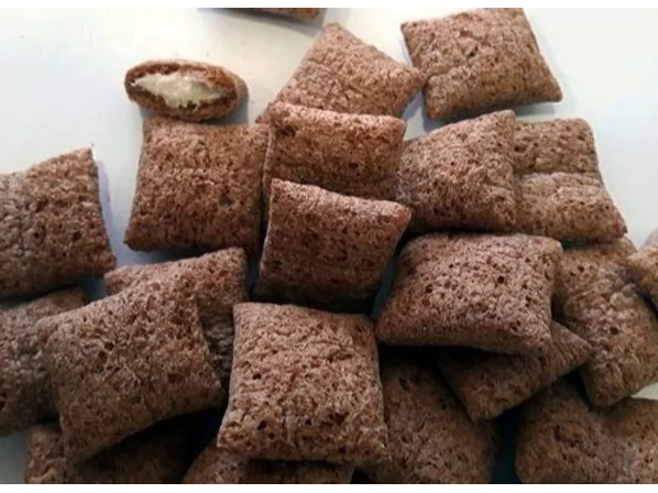 Almohaditas de chocolate rellenas de chocolate blanco