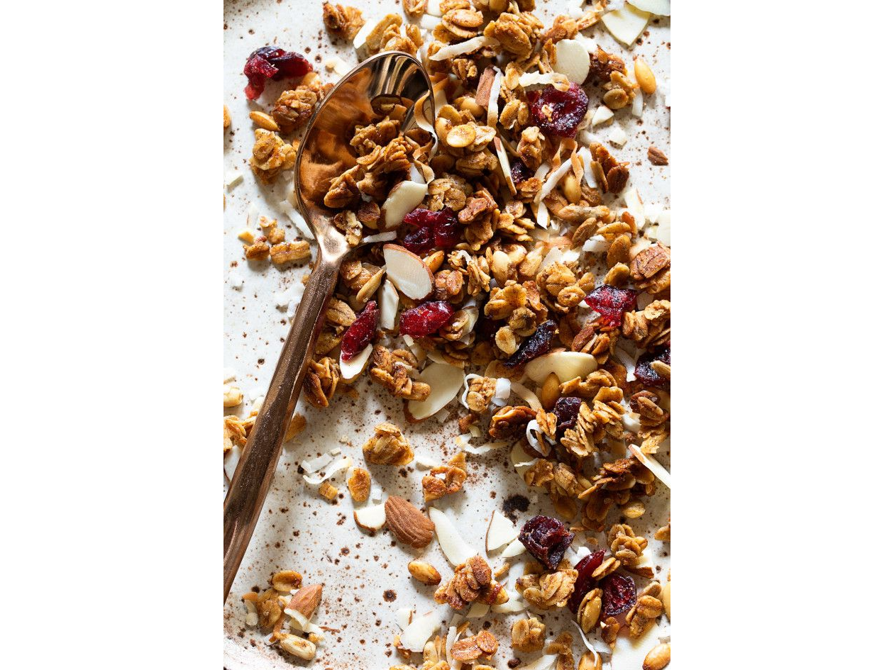 Granola crocante con frutos rojos