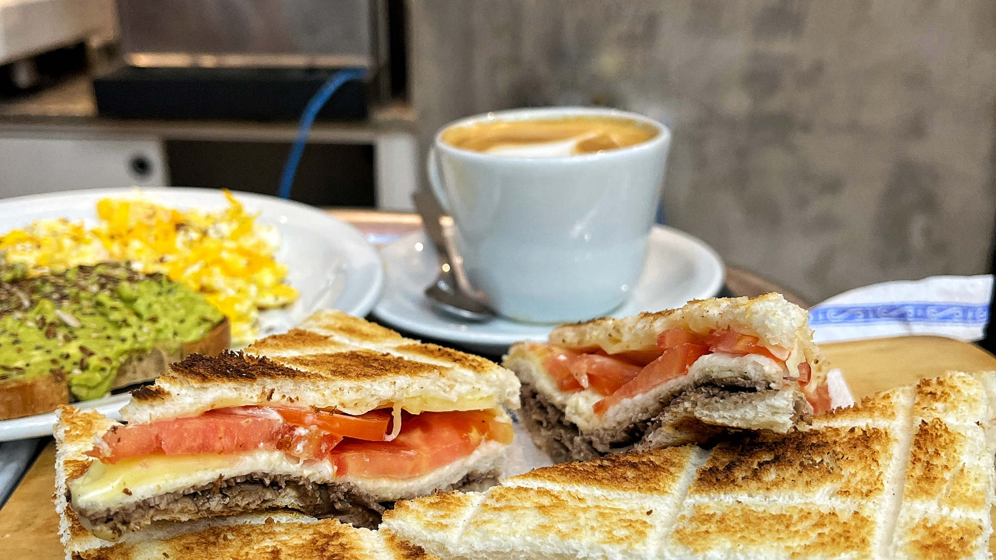 DESAYUNOS Y MERIENDAS