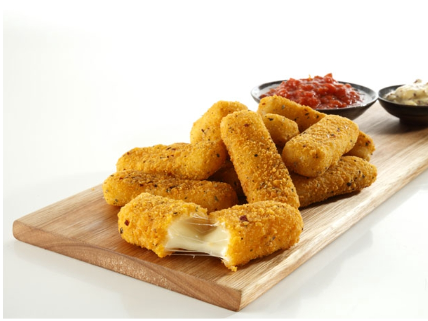 Barritas de muzzarella con finas hierbas