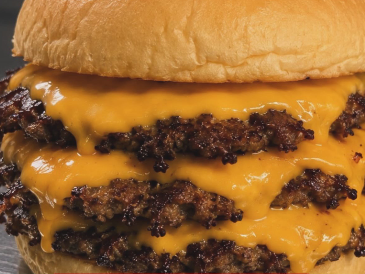 3 CHEDDAR + PAPAS
