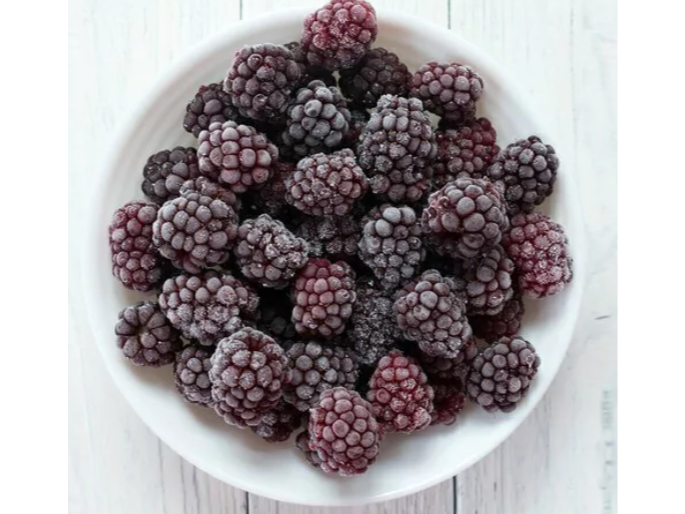 Mora congelada IQF, a granel, caja x 13.6 kg.