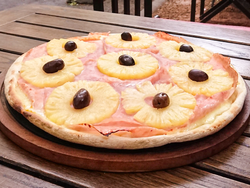 Pizza de Ananá y jamón