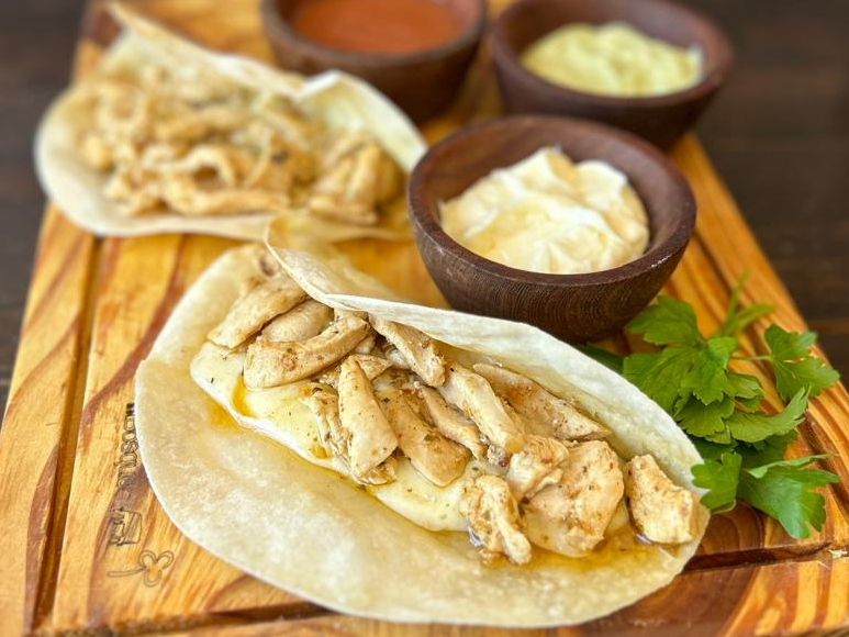 Quesadillas Mixtas (carne y pollo)