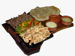 Fajitas de POLLO con 3 salsas y 8 tortillas