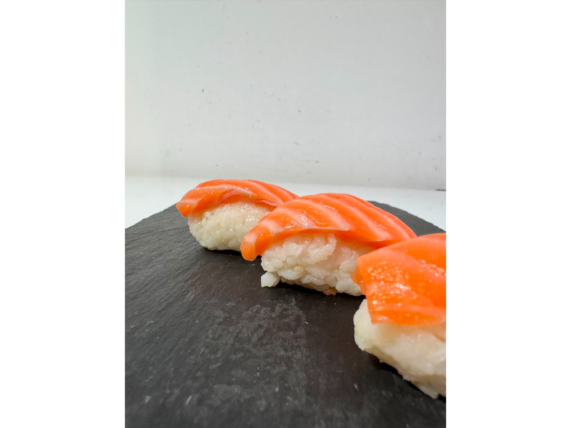 Nigiris de salmón
