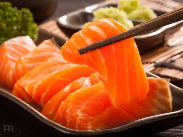 Sashimi de salmón