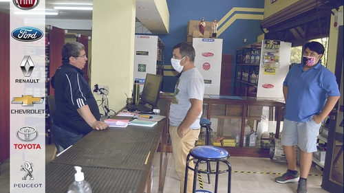 Gustavo Flores Taller Mecánico Virgilio Tedin 444