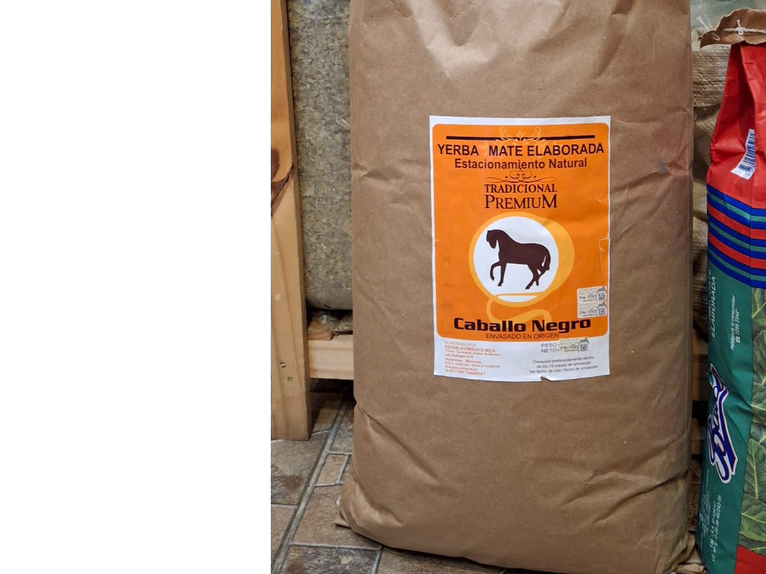 CABALLO NEGRO TRADICIONAL