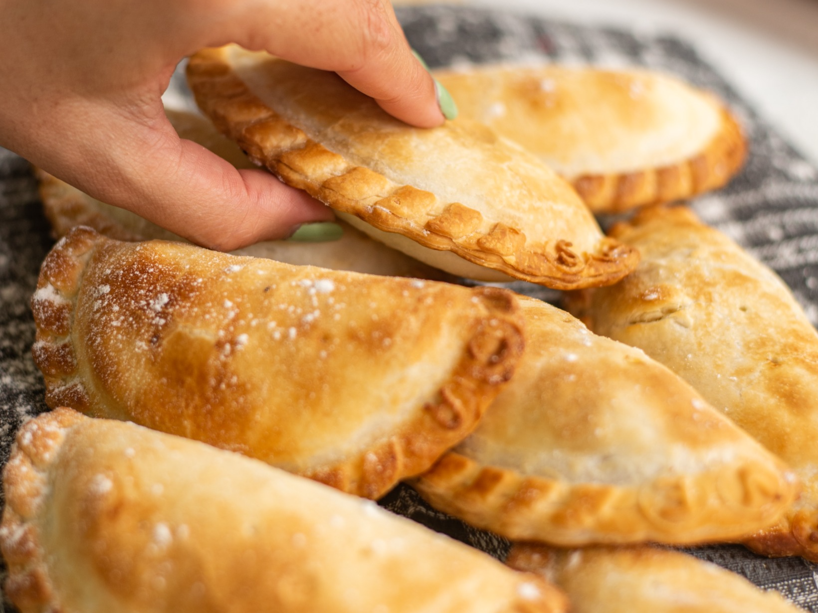 Docena  Empanadas tradicional