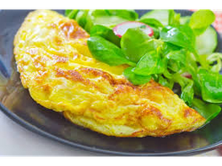 Omelete + guarnicion