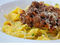 Fideos caseros + salsa a elección ..