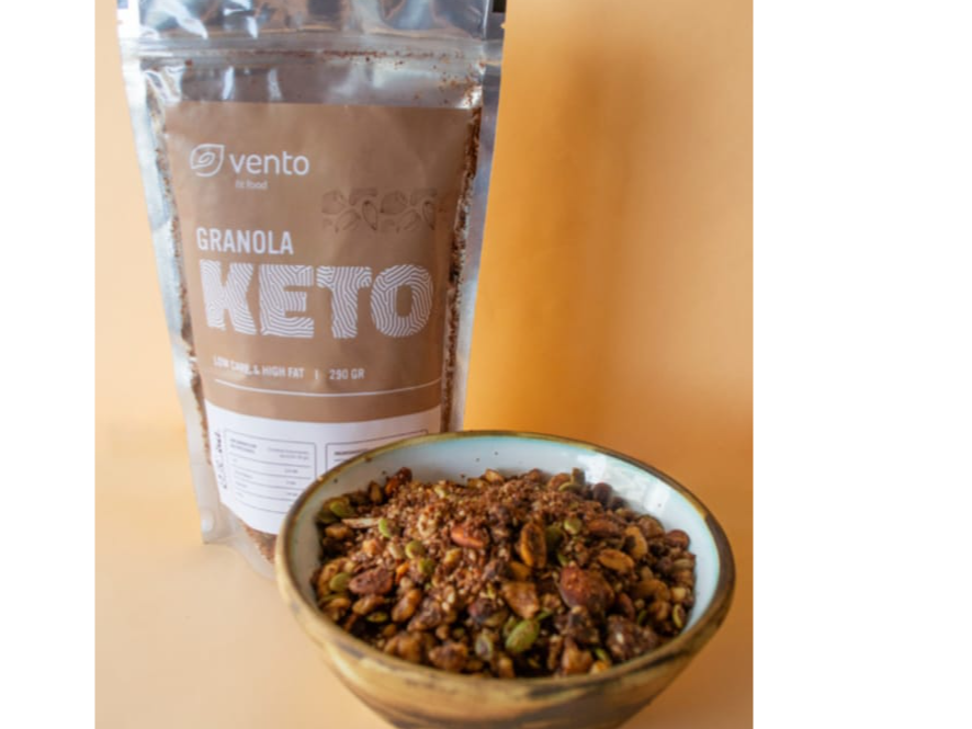 GRANOLA KETO CON ARANDANOS