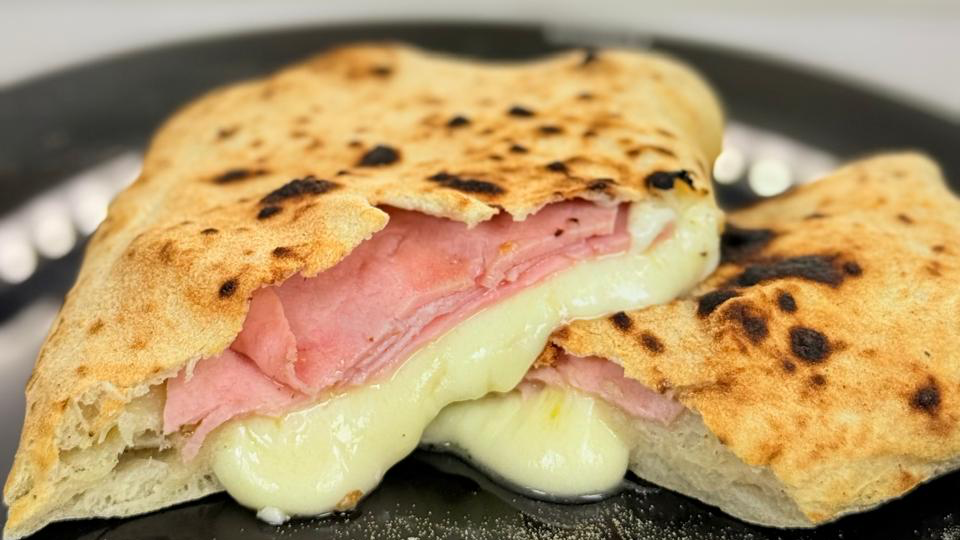 CALZONE