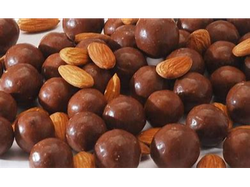 Almendras con Chocolate Negro (a GRANEL)